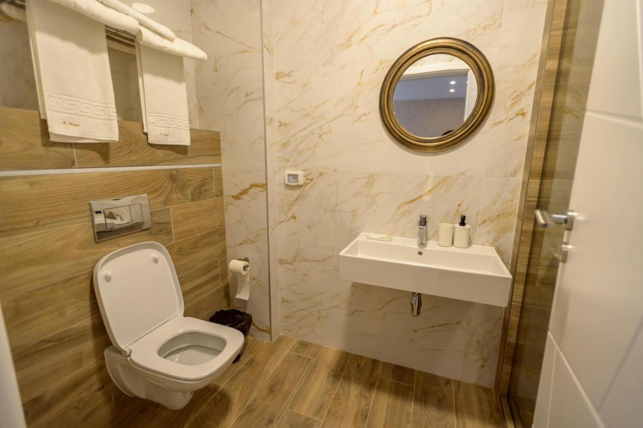 Plazza Mamaia Nord Aparthotel Năvodari Exteriör bild