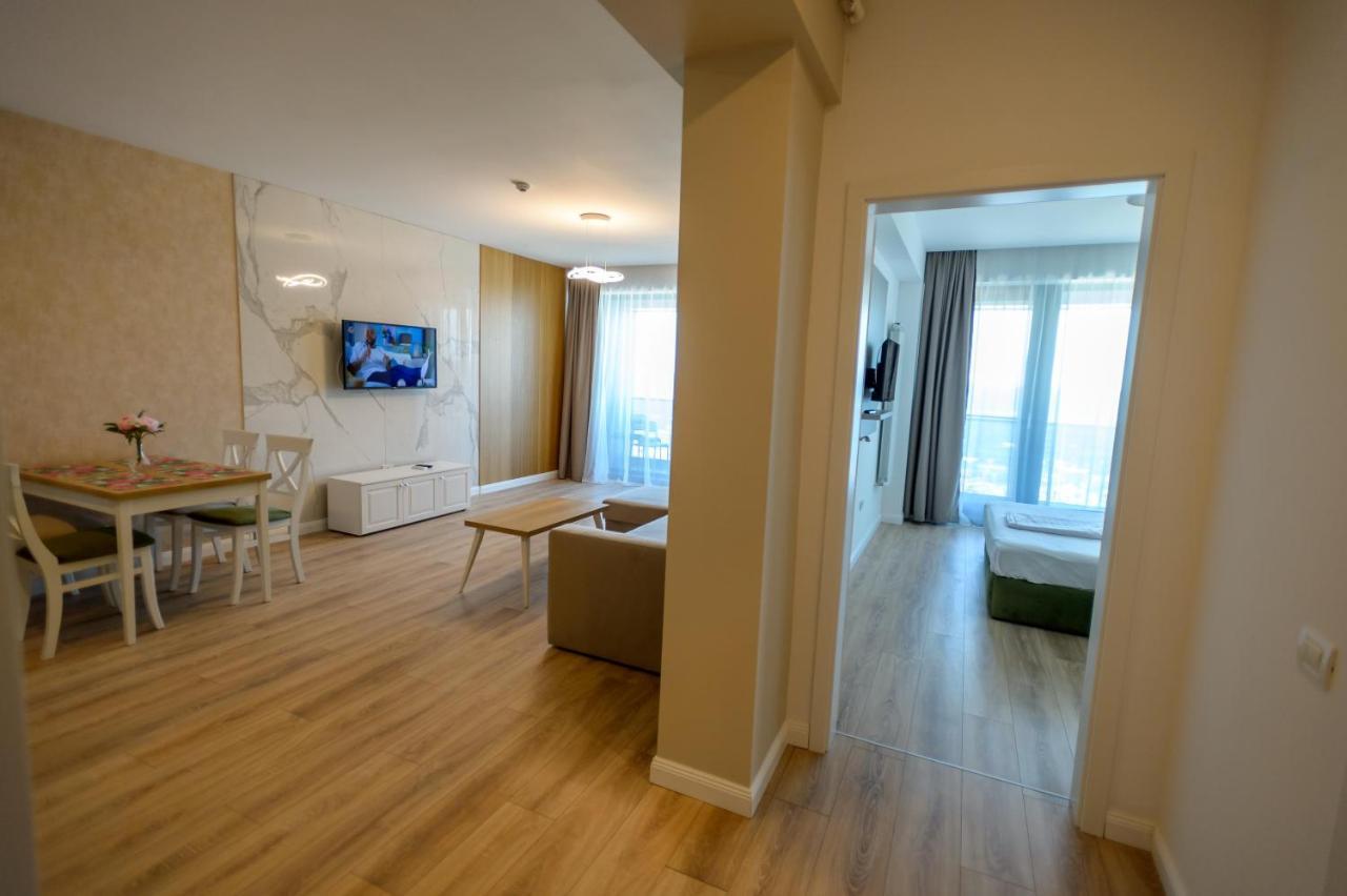 Plazza Mamaia Nord Aparthotel Năvodari Exteriör bild