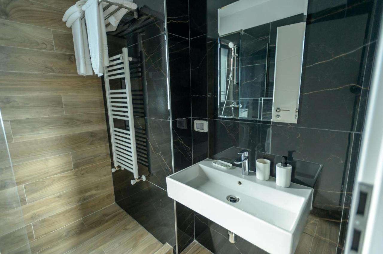 Plazza Mamaia Nord Aparthotel Năvodari Exteriör bild