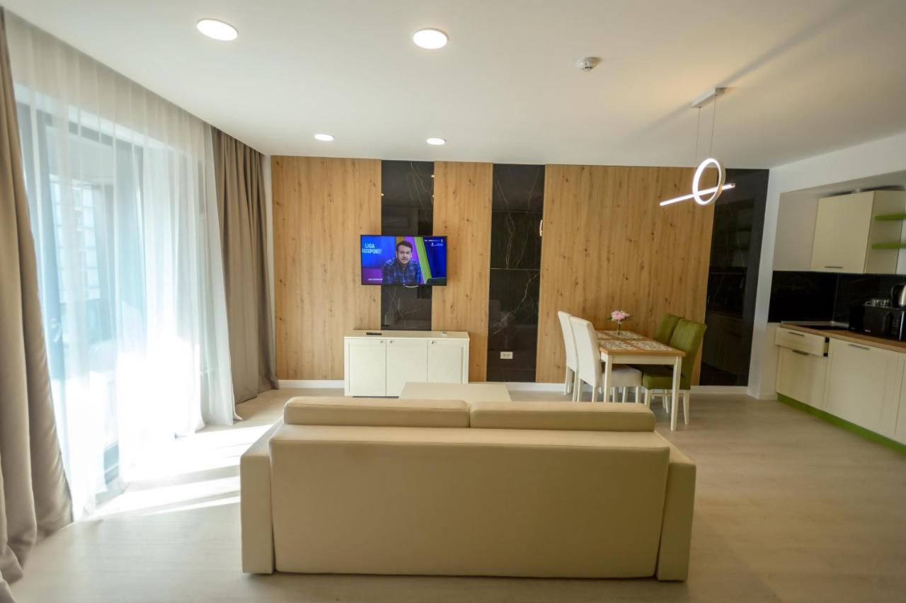 Plazza Mamaia Nord Aparthotel Năvodari Exteriör bild