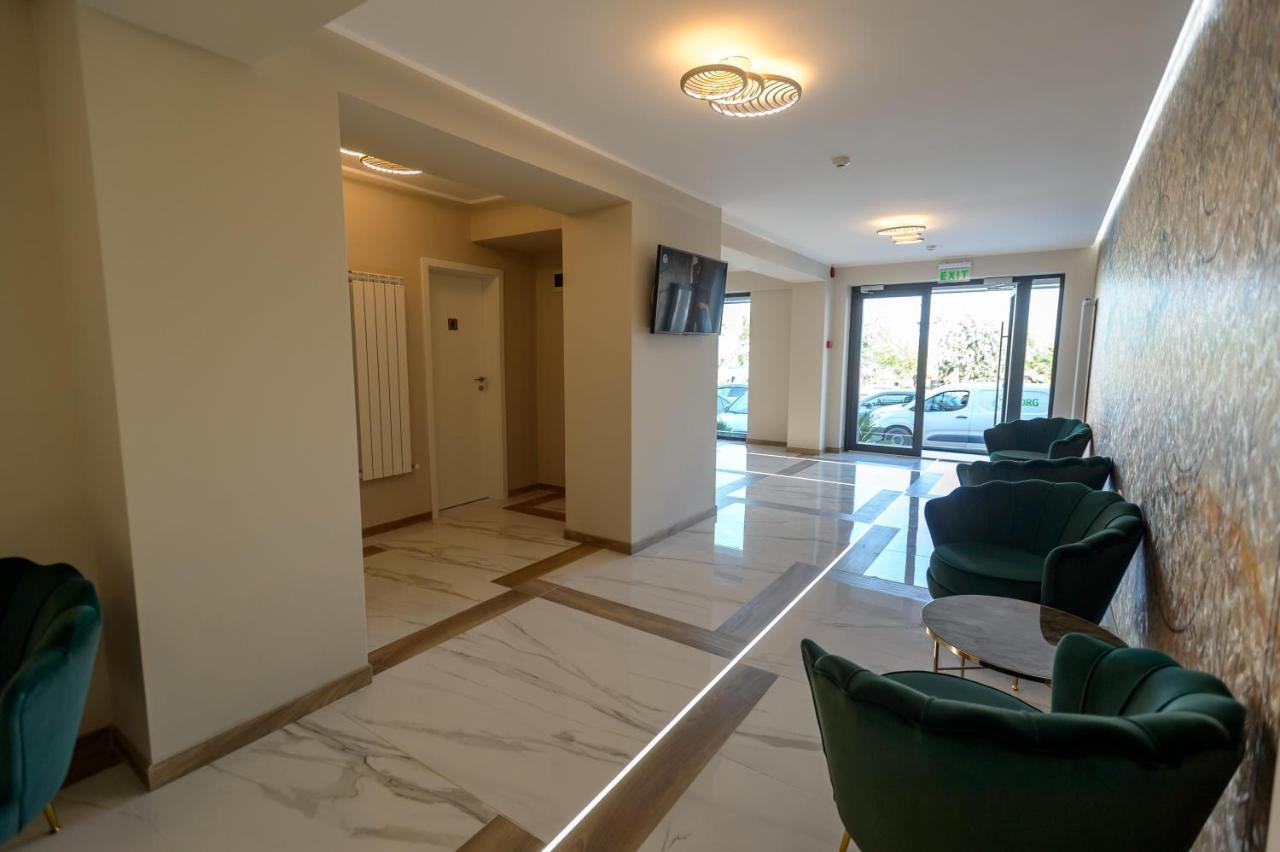 Plazza Mamaia Nord Aparthotel Năvodari Exteriör bild
