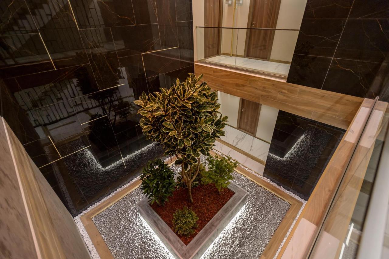 Plazza Mamaia Nord Aparthotel Năvodari Exteriör bild